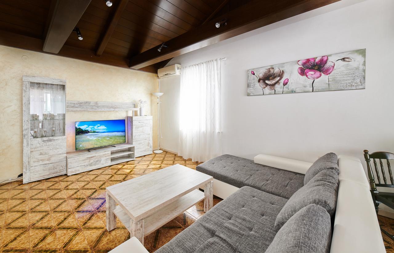 Apartments Gvarda Umag Eksteriør bilde